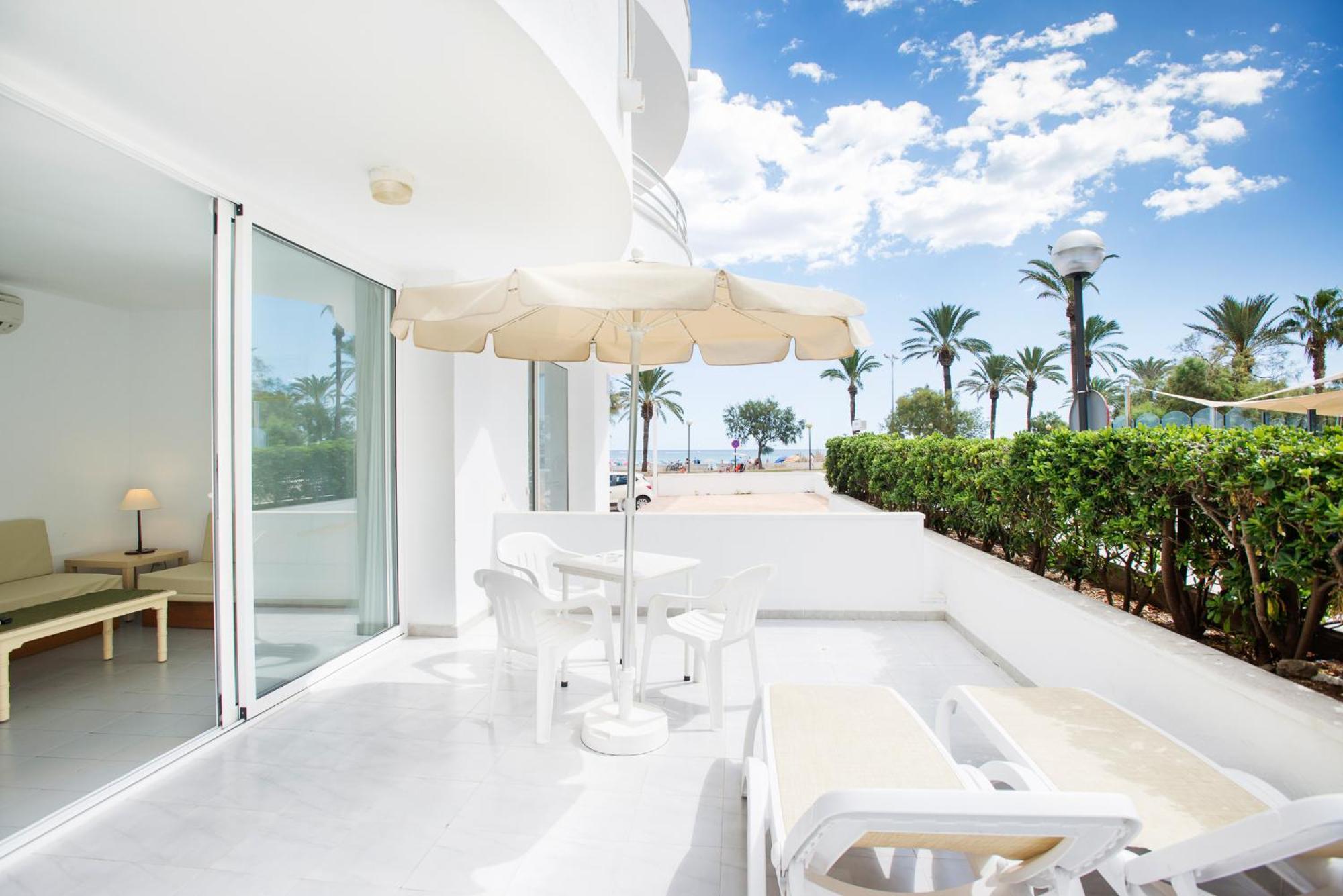 Apartamentos Morito Beach Кала Милор Екстериор снимка